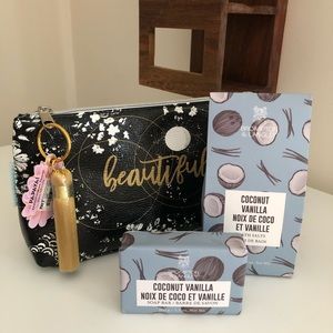 PAPAYA! Cosmetic Bag with BONUS